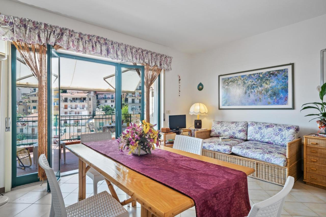 Taormina Comfortable Apartment With Terrace Exterior foto